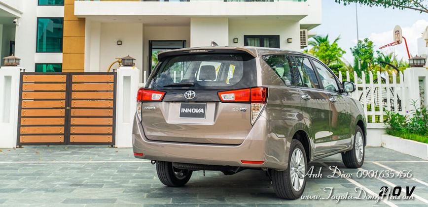 Toyota Innova Hinhchup 5