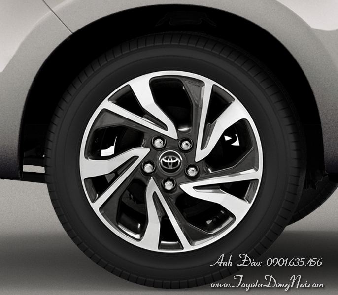 Toyota Innova Ngoaithat 2