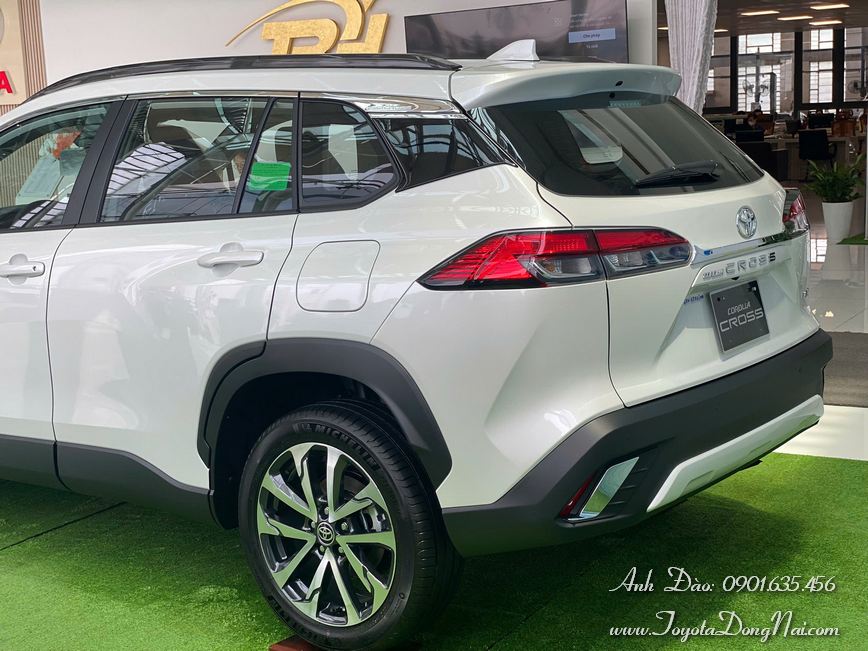 Toyota Corolla Cross Hinhchup 18