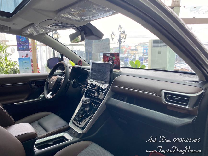 Toyota Innova Cross Hinhchup 1