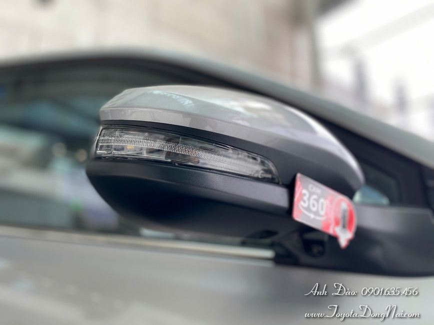 Toyota Innova Cross Hinhchup 18