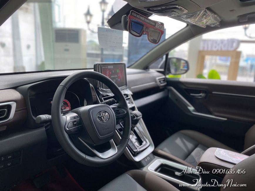 Toyota Innova Cross Hinhchup 29