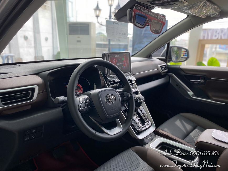 Toyota Innova Cross Hinhchup 3