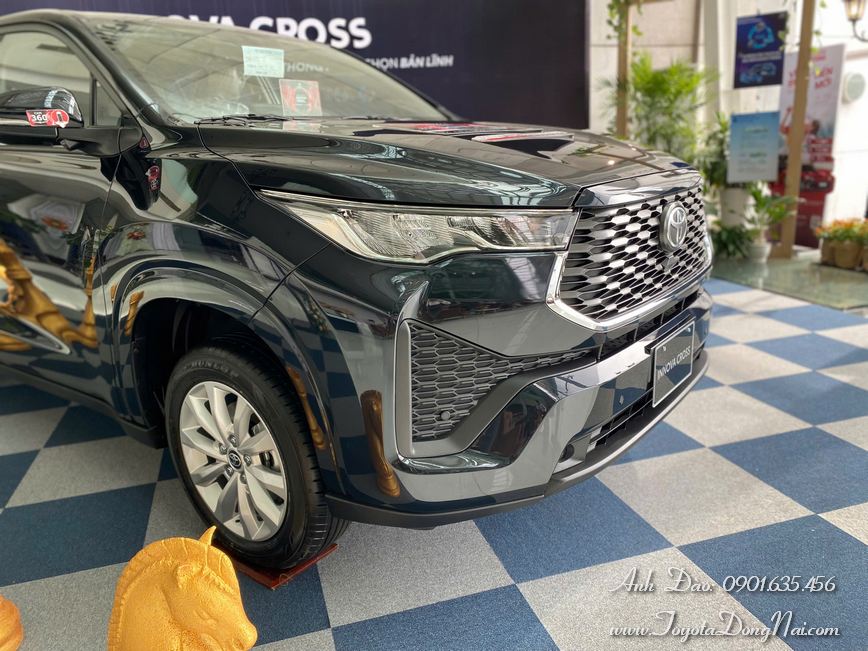 Toyota Innova Cross Hinhchup 34