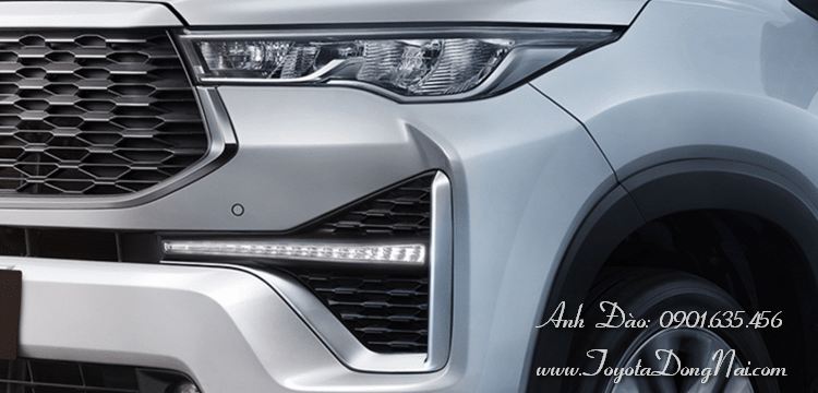 Toyota Innova Cross Ngoaithat 2