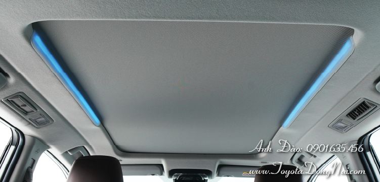 Toyota Innova Cross Noithat 6