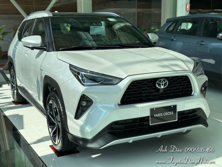 Toyota Yaris Cross Hinhchup 14