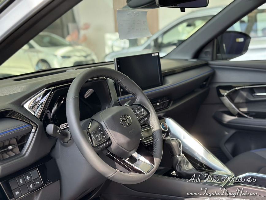 Toyota Yaris Cross Hinhchup 17