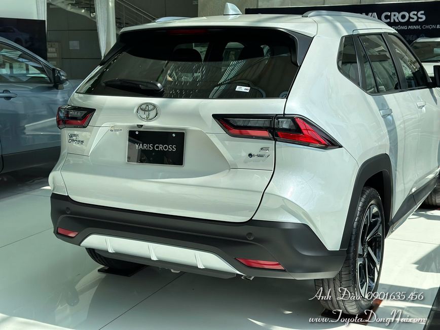 Toyota Yaris Cross Hinhchup 2