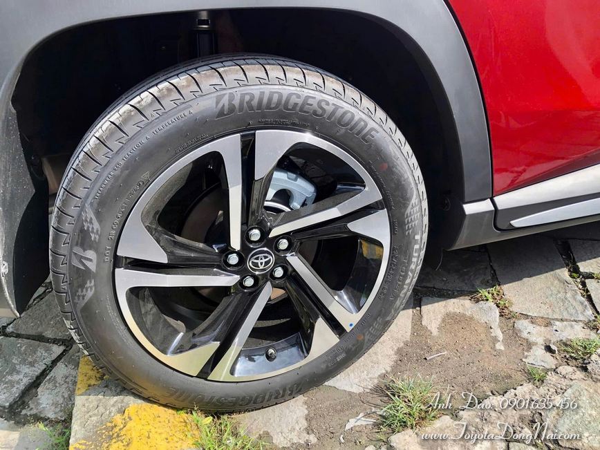 Toyota Yaris Cross Hinhchup 7